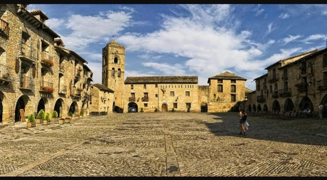 L'arome De * Ainsa