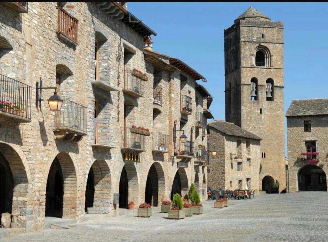 L'arome De * Ainsa